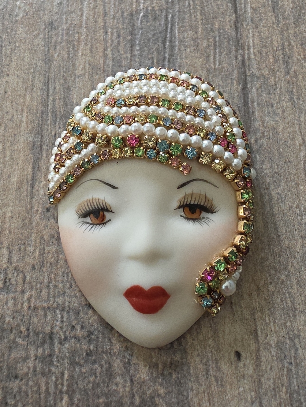 Vintage Signed Pearl & Crystal Art Deco Face Pin Brooch